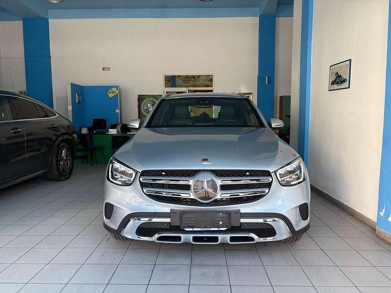 Argento Usata 2021 Mercedes GLC220 Executive SUV | 40.699 € (Buon prezzo) - Immagine 1/4