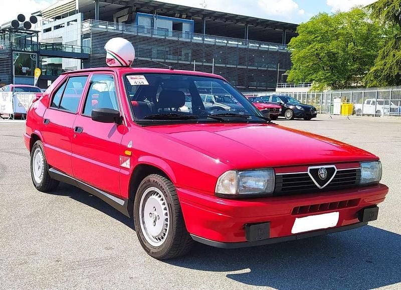 Usata Alfa Romeo 33 Quadrifoglio Verde 118 CV (86 kW) 1989 Rosso Berlina