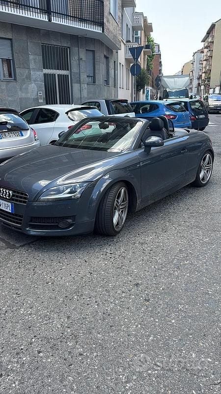Usata Audi TT Roadster 211 CV (155 kW) 2011 Grigio Cabrio