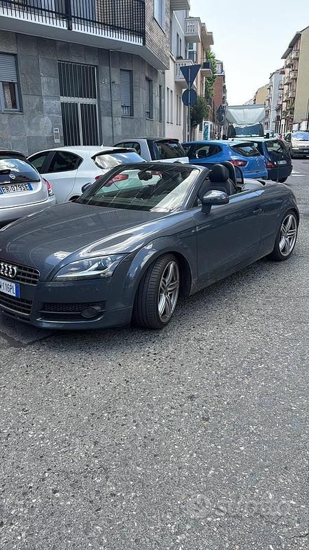 Usata Audi TT Roadster 2011 Grigio Cabrio