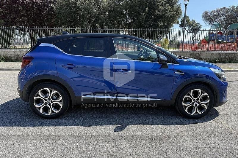 Usata Renault Captur Intens 101 CV (74 kW) 2020 Blu SUV