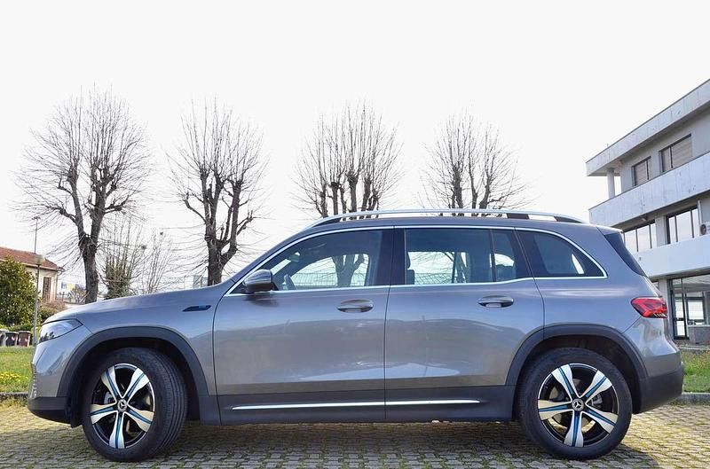 Usata Mercedes EQB300 167 kW (228 CV) 2022 Grigio SUV