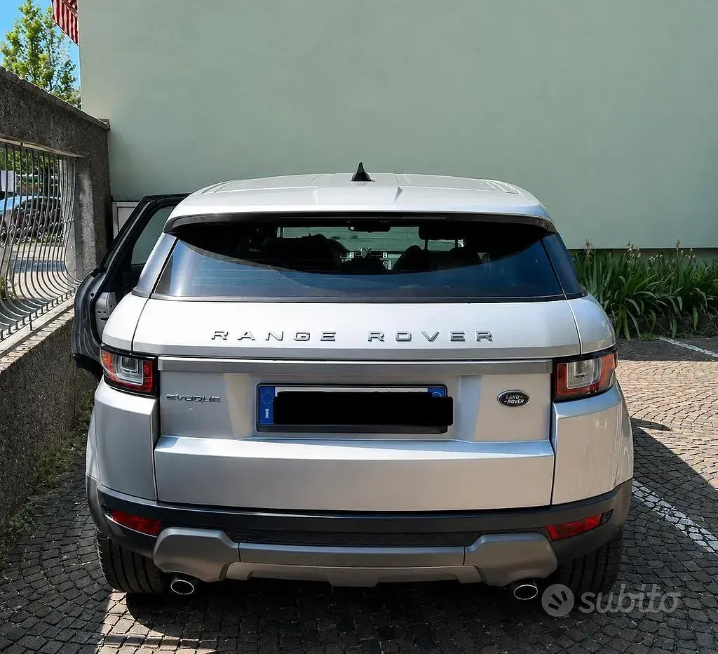 Usata Land Rover Range Rover evoque 150 CV (110 kW) 2017 Grigio SUV