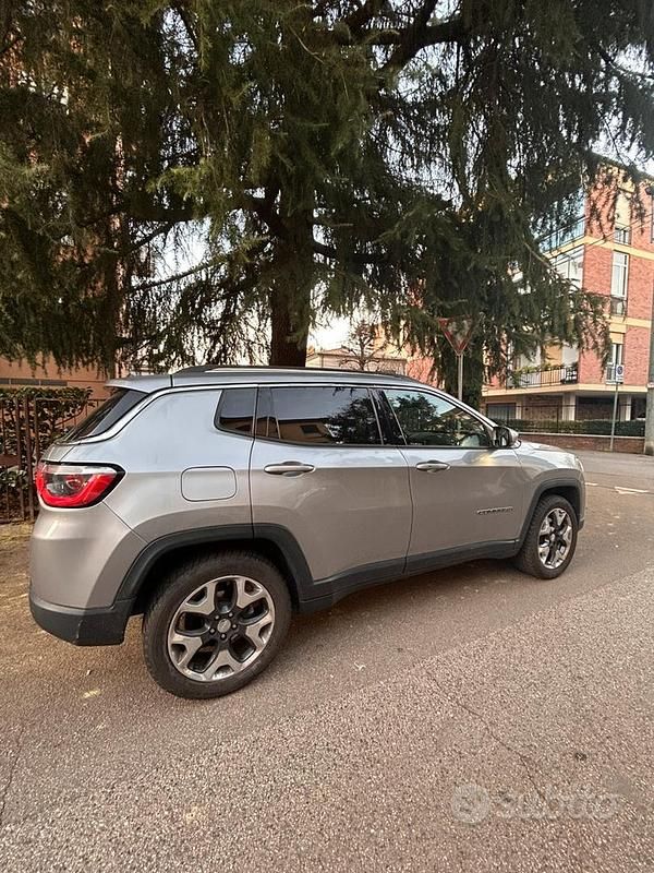 Usata Jeep Compass Limited 120 CV (88 kW) 2018 Grigio SUV