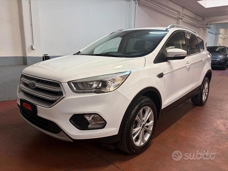 Usata Ford Kuga Titanium 120 CV (88 kW) 2018 Bianco SUV