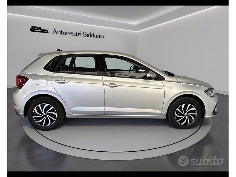 Usata VW Polo Life 80 CV (58 kW) 2023 Grigio Utilitaria