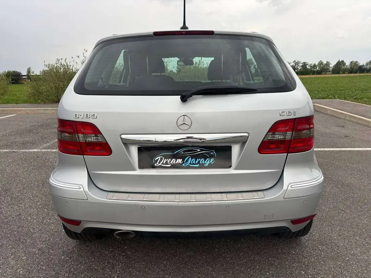 Usata Mercedes B180 109 CV (80 kW) 2008 Grigio Monovolume