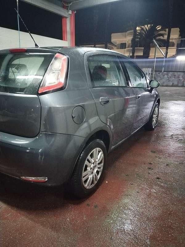 Usata Fiat Grande Punto 77 CV (56 kW) 2012 Utilitaria