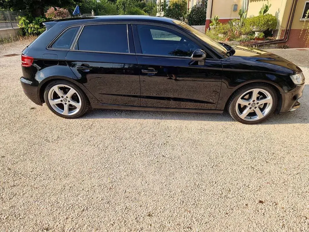 Usata Audi A3 Ambiente 116 CV (85 kW) 2019 Nero Berlina