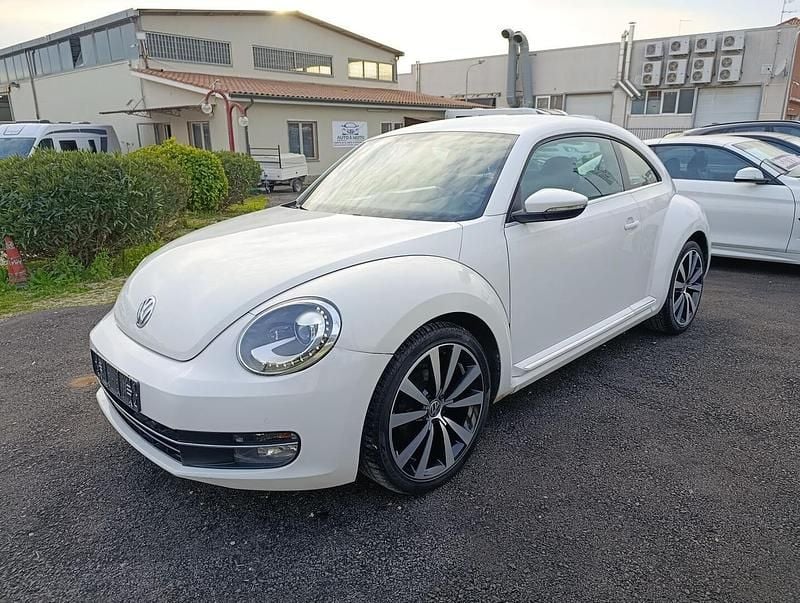 Usata VW Beetle 105 CV (77 kW) 2012 Bianco Utilitaria
