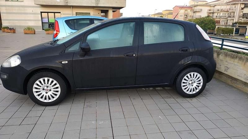 Usata Fiat Punto Evo Emotion 90 CV (66 kW) 2009 Nero Utilitaria