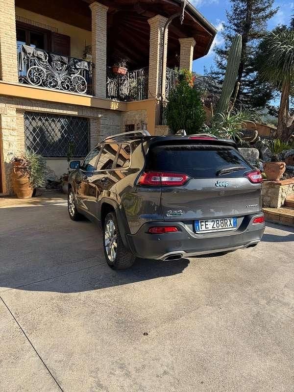 Usata Jeep Cherokee Limited 200 CV (147 kW) 2016 Grigio SUV