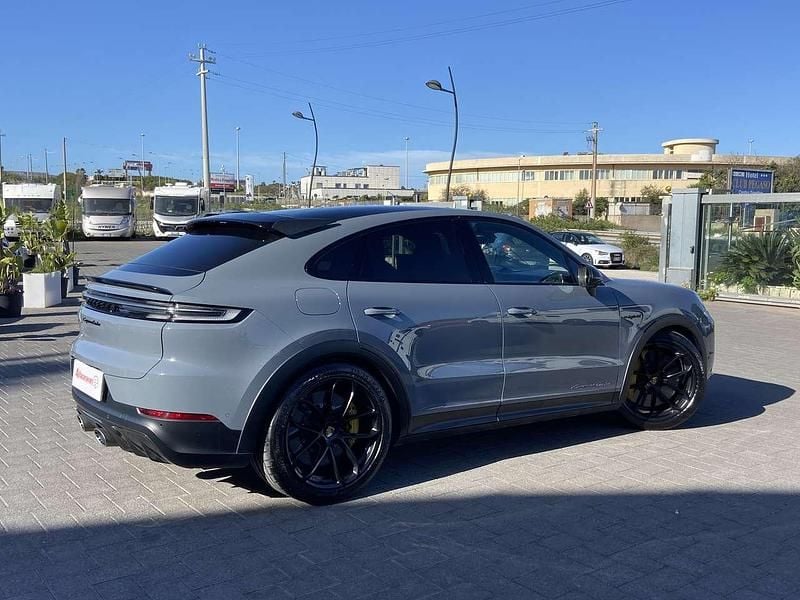 Usata Porsche Cayenne Turbo 600 CV (441 kW) 2024 Grigio SUV