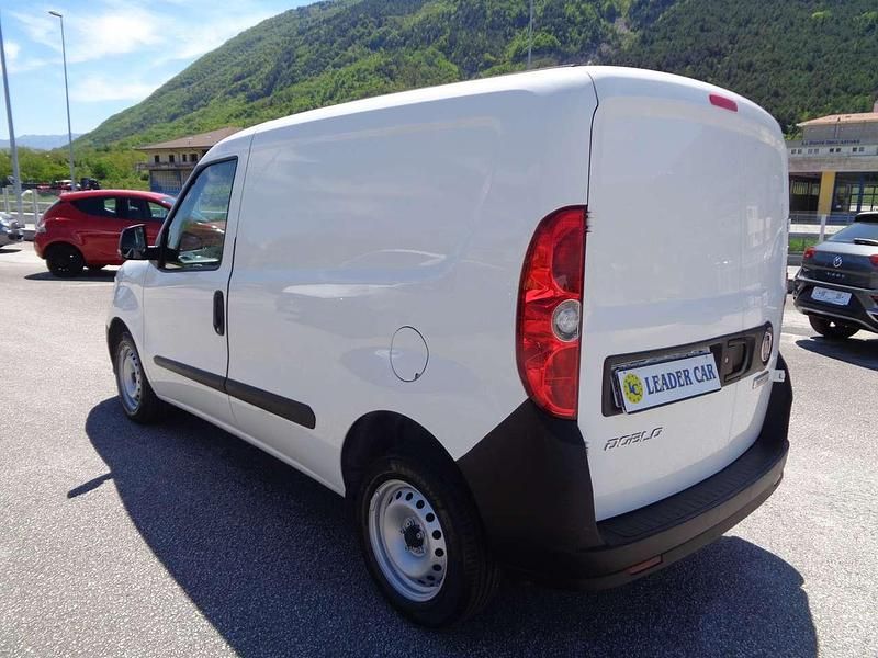 Occasion Fiat Doblò 105 ch (77 kW) 2022 Blanc Monospace