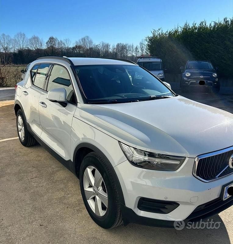 Usata Volvo XC40 129 CV (94 kW) 2021 Grigio SUV