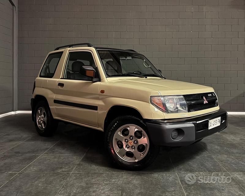 Usata Mitsubishi Pajero 120 CV (88 kW) 2000 Marrone SUV