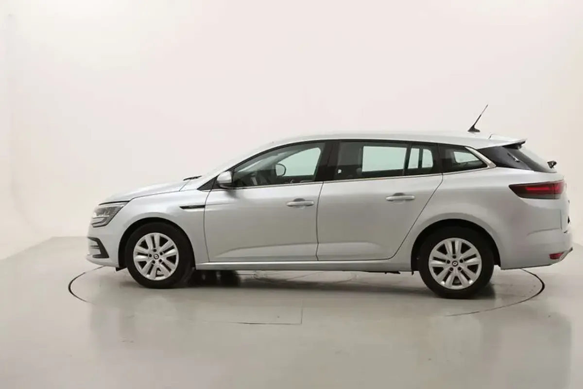 Usata Renault Mégane GrandTour Equilibre 116 CV (85 kW) 2023 Argento Station wagon