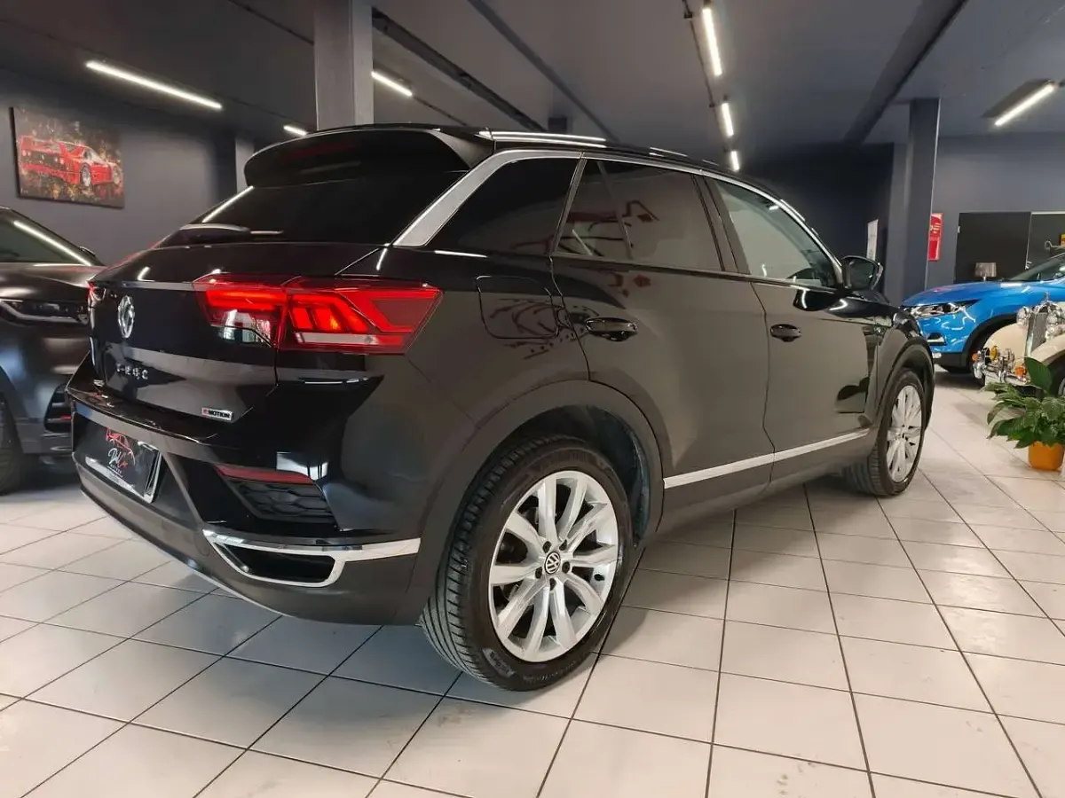 Usata VW T-Roc Advance 150 CV (110 kW) 2018 Nero SUV