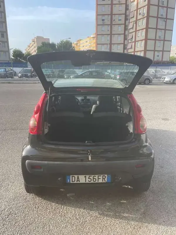 Usata Peugeot 107 68 CV (50 kW) 2006 Nero Utilitaria