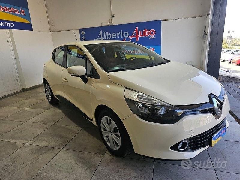 Usata Renault Clio IV Zen 75 CV (55 kW) 2016 Beige Berlina