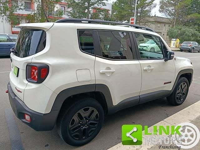 Usata Jeep Renegade Trailhawk 170 CV (125 kW) 2016 Bianco SUV