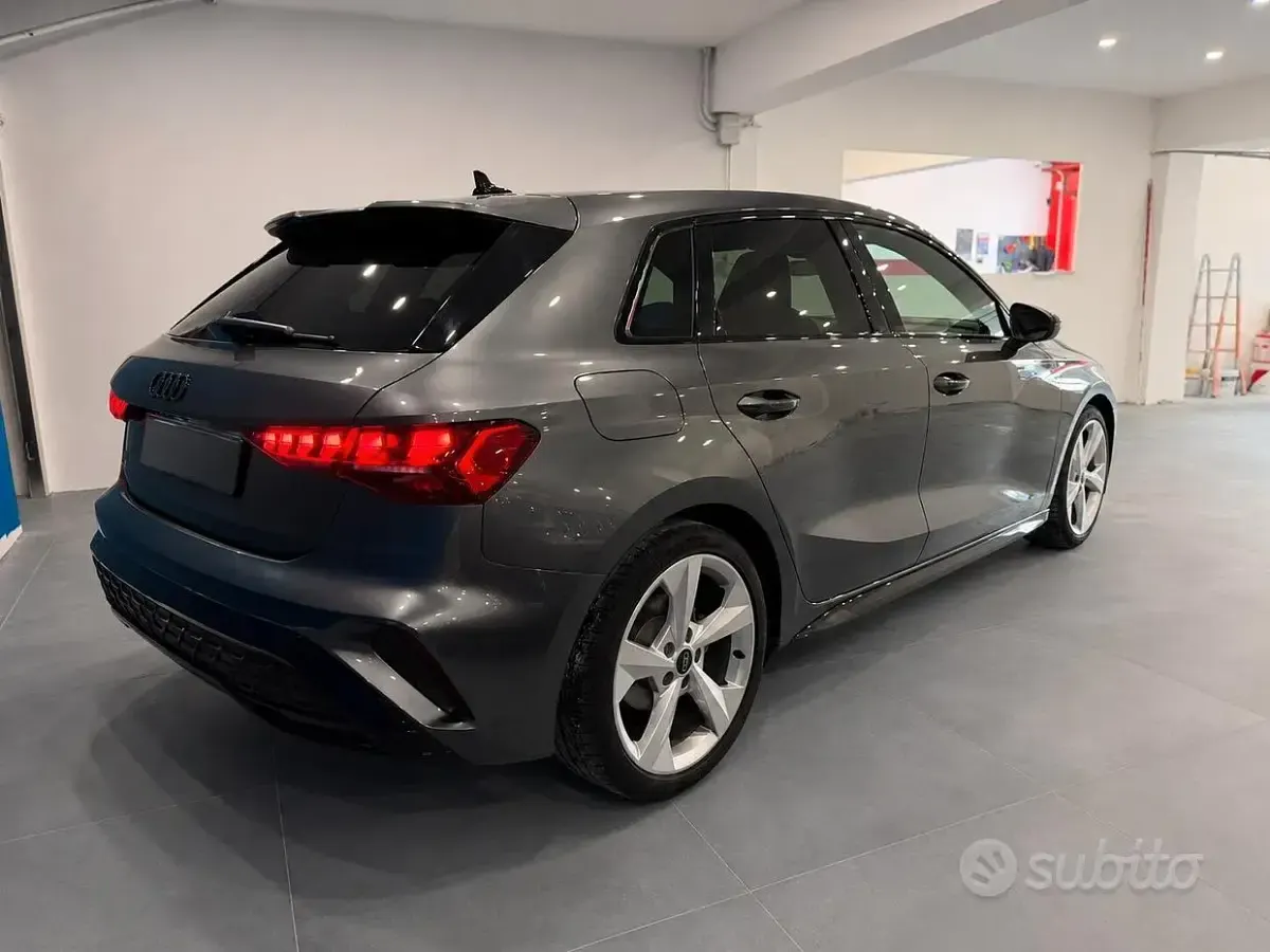 Usata Audi A3 S-Line 150 CV (110 kW) 2025 Grigio Berlina