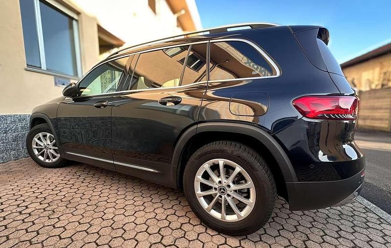 Usata Mercedes GLB200 150 CV (110 kW) 2021 Nero SUV