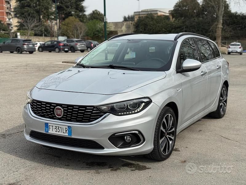 Usata Fiat Tipo Lounge 120 CV (88 kW) 2018 Grigio Station wagon