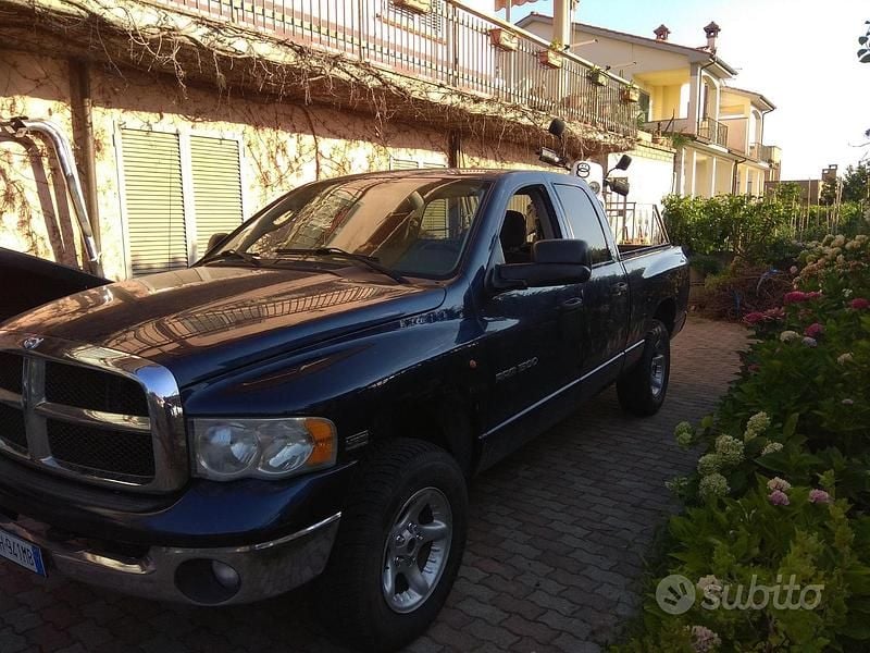 Usata RAM 1500 2019 Blu Pick-up