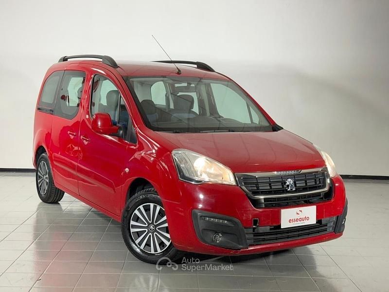 Usata Peugeot TePee Outdoor 99 CV (72 kW) 2015 Rosso Monovolume