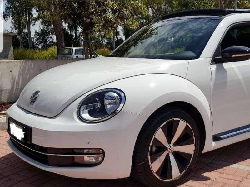 Usata VW Beetle Sportline 150 CV (110 kW) 2015 Bianco Utilitaria