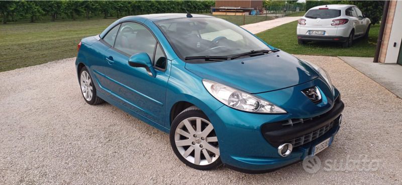 Usata Peugeot 207 CC 112 CV (82 kW) 2006 Blu Cabrio