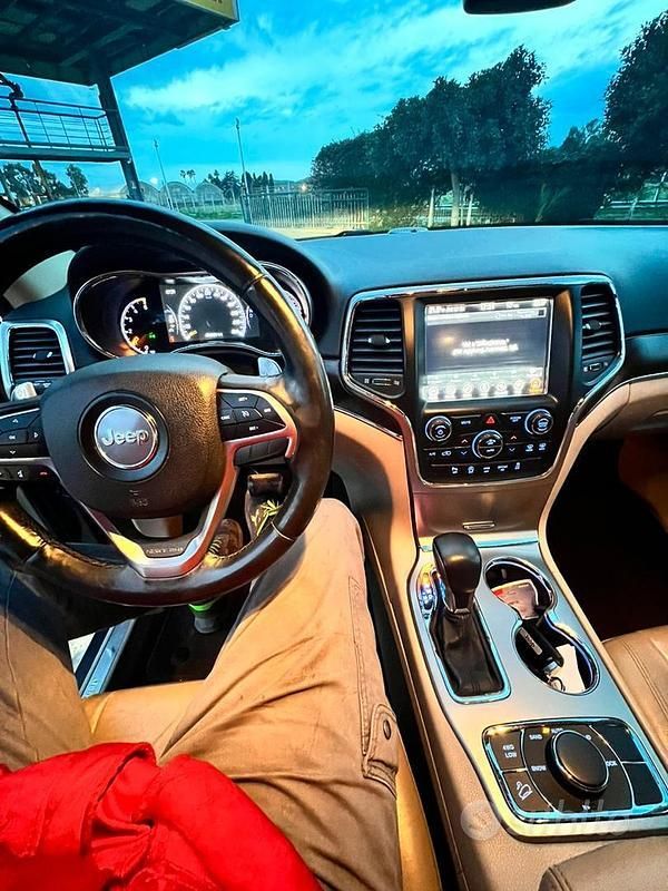 Usata Jeep Grand Cherokee 250 CV (183 kW) 2018 Grigio SUV