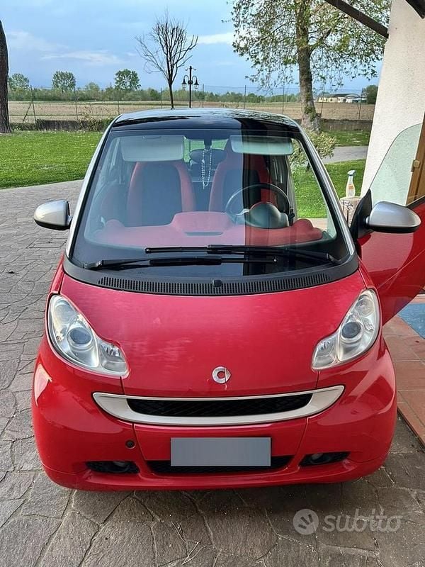 Usata Smart ForTwo Coupé 61 CV (44 kW) 2011 Rosso Coupé