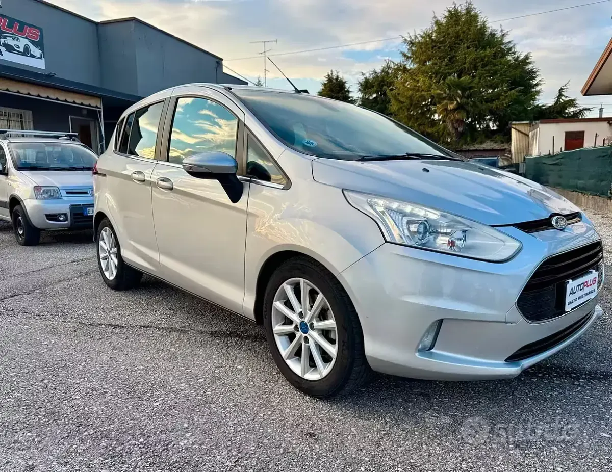 Usata Ford B-MAX Titanium 75 CV (55 kW) 2015 Nero Monovolume