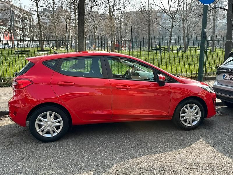 Usata Ford Fiesta 86 CV (63 kW) 2019 Rosso Utilitaria