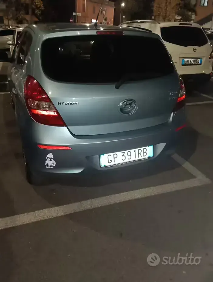 Usata Hyundai i20 100 CV (73 kW) 2011 Bluazzurro Utilitaria