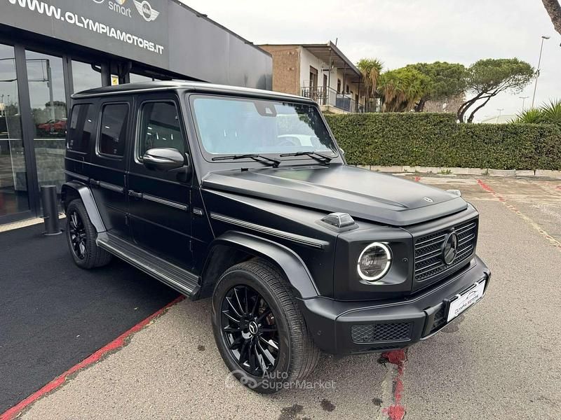 Usata Mercedes G400 AMG 330 CV (242 kW) 2023 G manufaktur classicgrau uni SUV