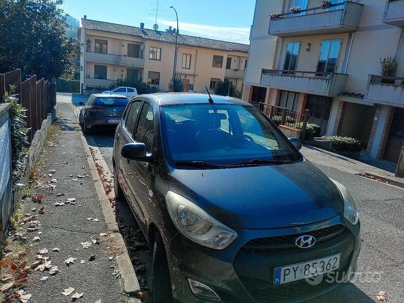 Usata Hyundai Accent 86 CV (63 kW) 2013 Grigio Berlina
