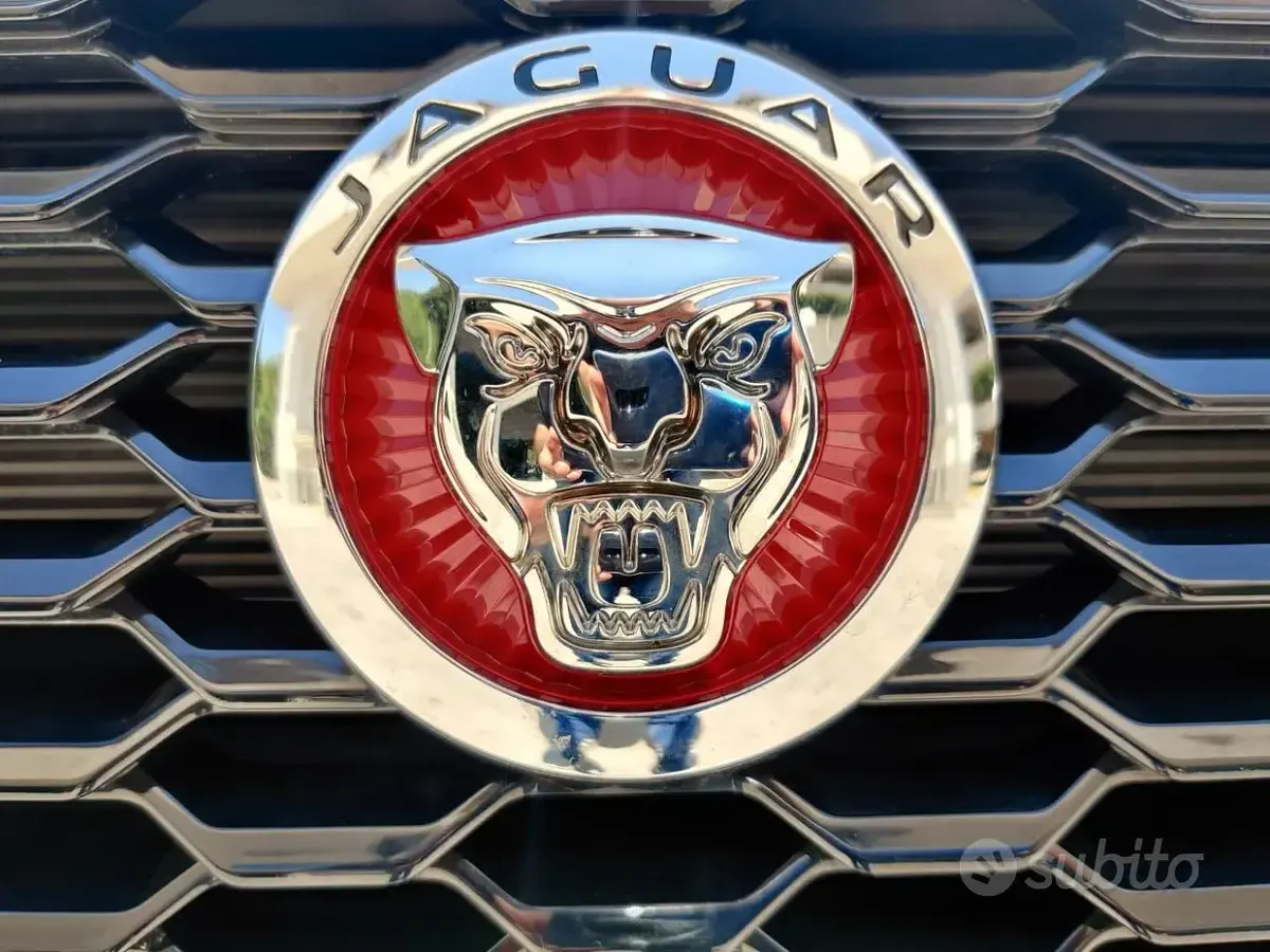Usata Jaguar E-Pace 150 CV (110 kW) 2019 Nero SUV