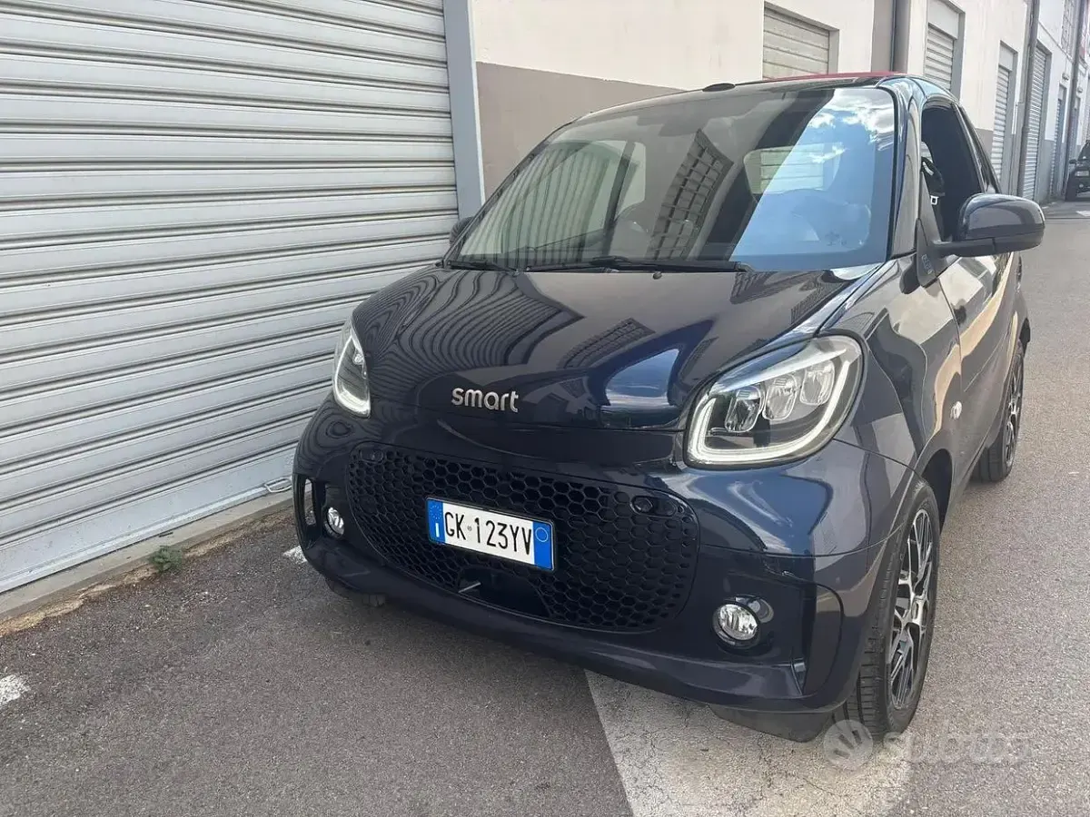 Usata Smart ForTwo Electric Drive 41 kW (56 CV) 2020 Bluazzurro Cabrio