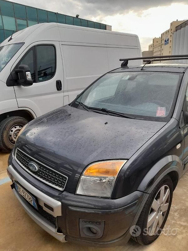 Usata Ford Fusion 80 CV (58 kW) 2008 Berlina