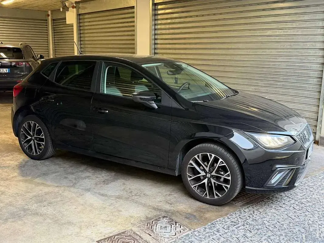 Usata Seat Ibiza Black Edition 95 CV (69 kW) 2024 Nero Utilitaria