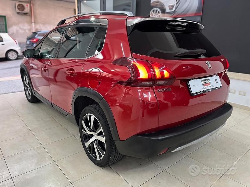 Usata Peugeot 2008 Allure 101 CV (74 kW) 2018 Rosso SUV