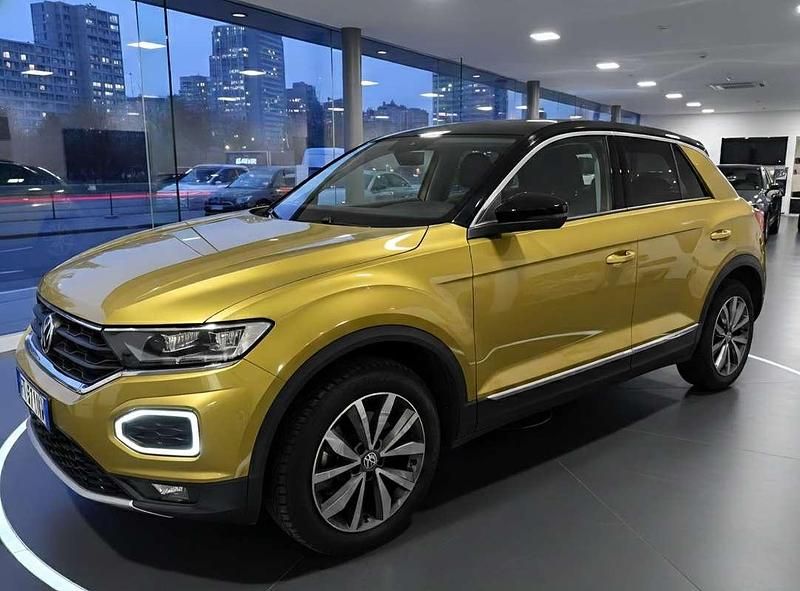 Usata VW T-Roc Advance 150 CV (110 kW) 2019 Giallo SUV