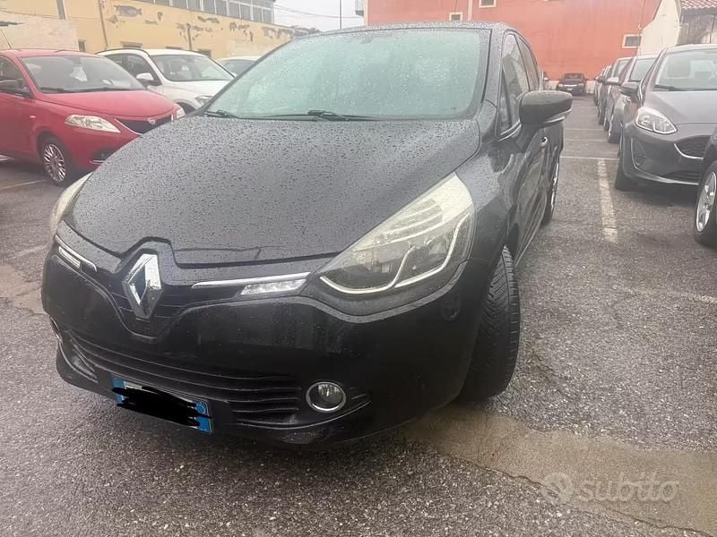 Second-hand Renault Clio IV 90 CP (66 kW) 2014 Negru Berlinǎ