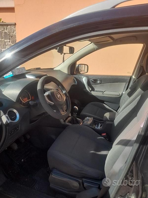 Usata Renault Koleos 150 CV (110 kW) 2010 Nero SUV