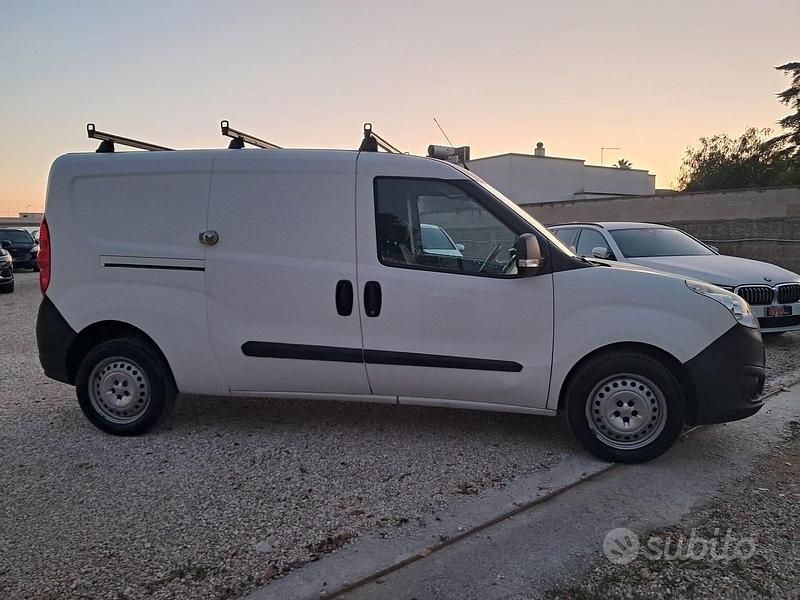 Usata Opel Combo 90 CV (66 kW) 2015 Bianco Monovolume