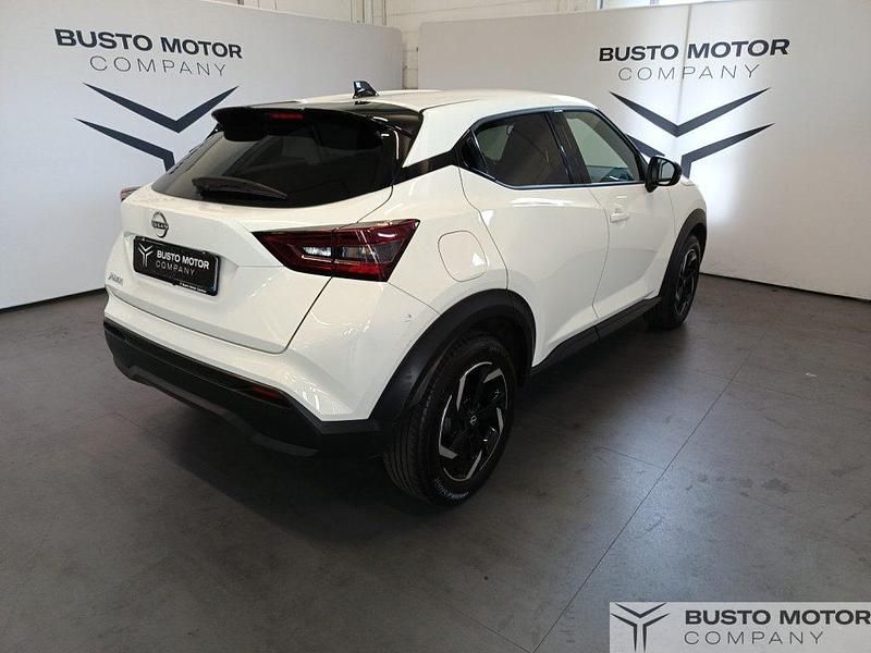 Usata Nissan Juke N-Connecta 114 CV (83 kW) 2023 Bianco / metallizzato SUV