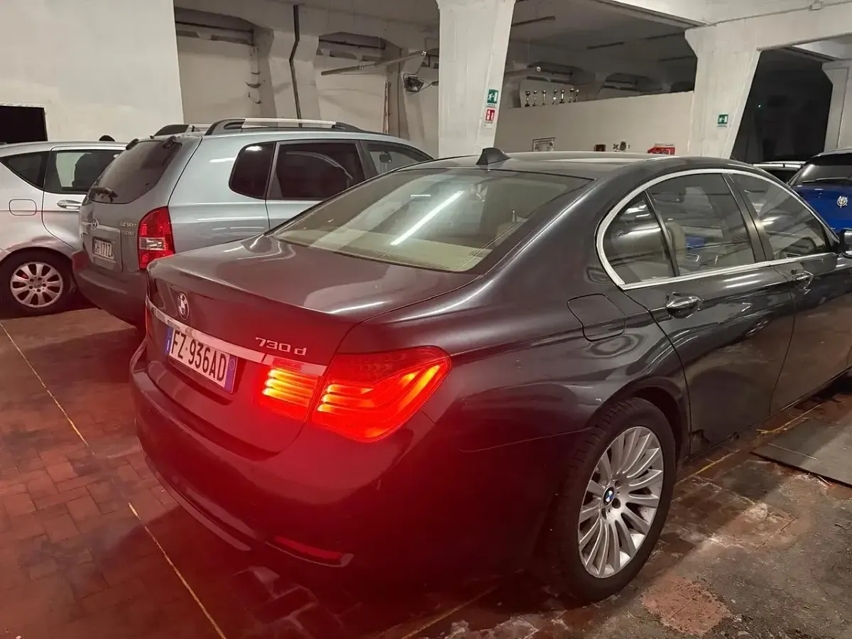 Usata BMW 730 244 CV (179 kW) 2010 Marrone Berlina